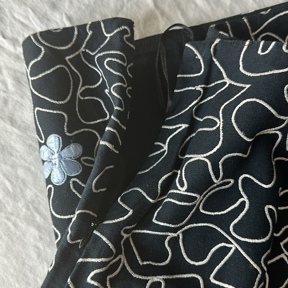 SNAK Embroidered A-Line Floral Mini Skirt - Picture 5 of 9